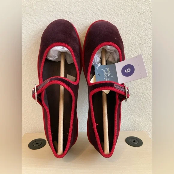 Universal Thread Velvet Mary Jane Flats - Burgundy and Red - Picture 3 of 10